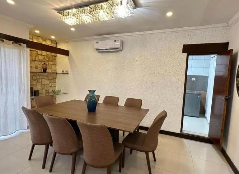 اتاق استاندارد با چشم‌انداز استخر, Guajira Hostel Scz