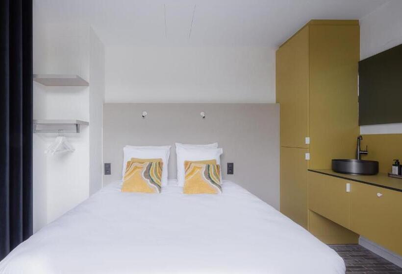 Номер Deluxe, Gare 55