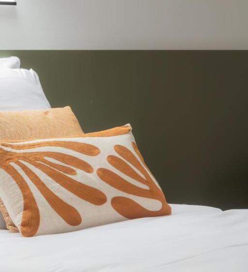 디럭스 스튜디오, Gare 55