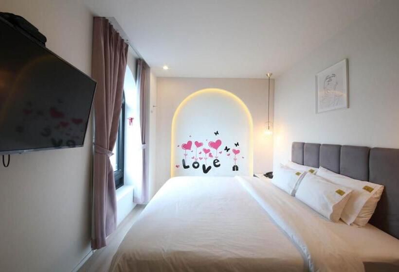 디럭스 룸, Nd 1226