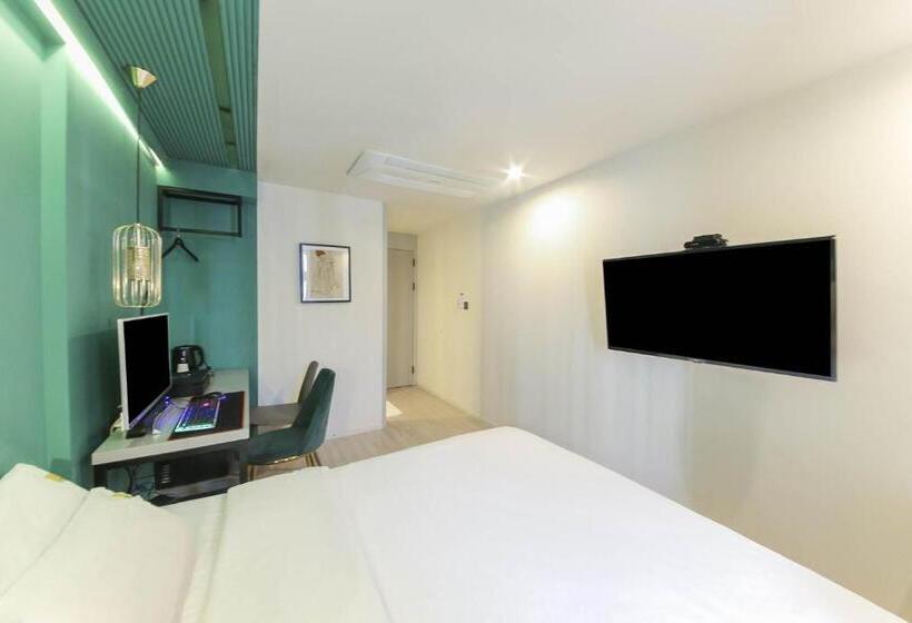 디럭스 룸 킹사이즈 침대, Nd 1226