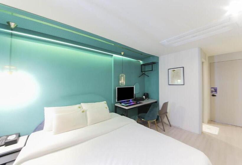 디럭스 룸 킹사이즈 침대, Nd 1226