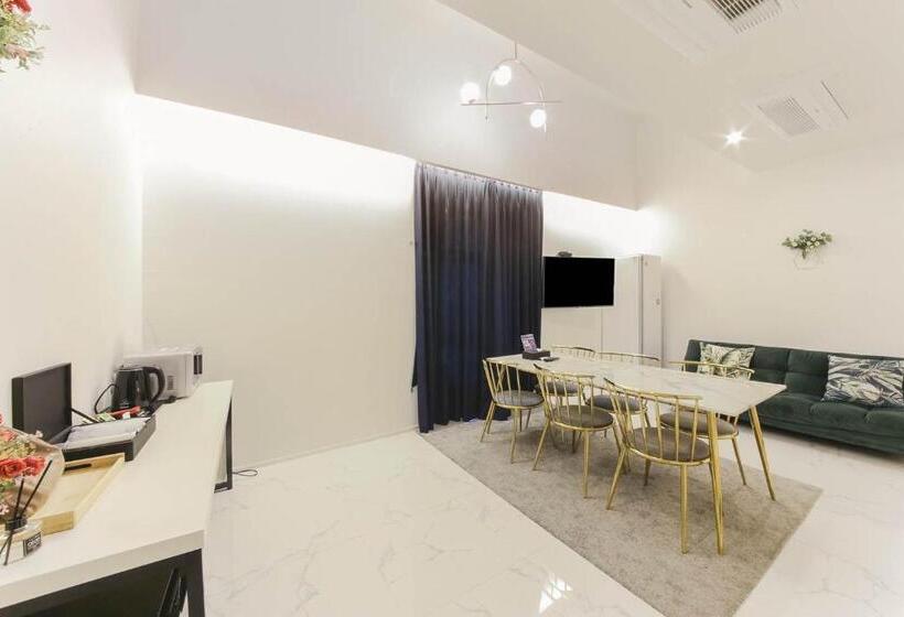 패밀리 룸, Nd 1226