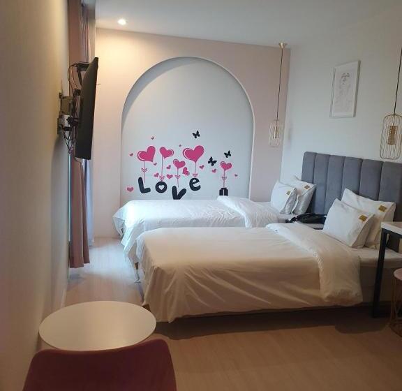 디럭스 룸, Nd 1226