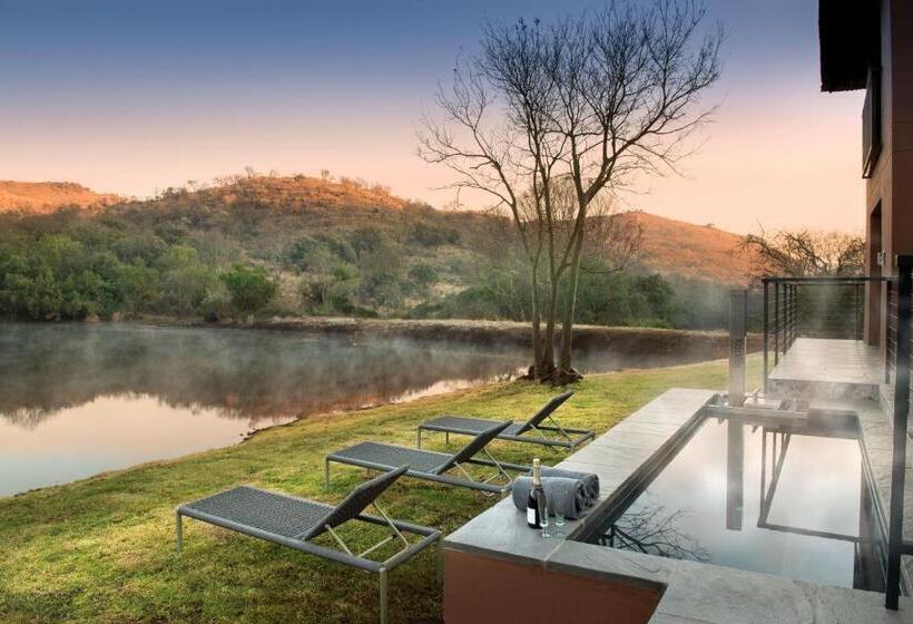 Family Suite, Riverhorse Lodge