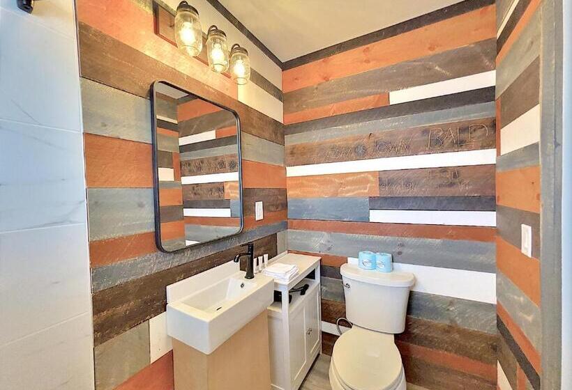 غرفة ديلوكس, Retreat On The Lake