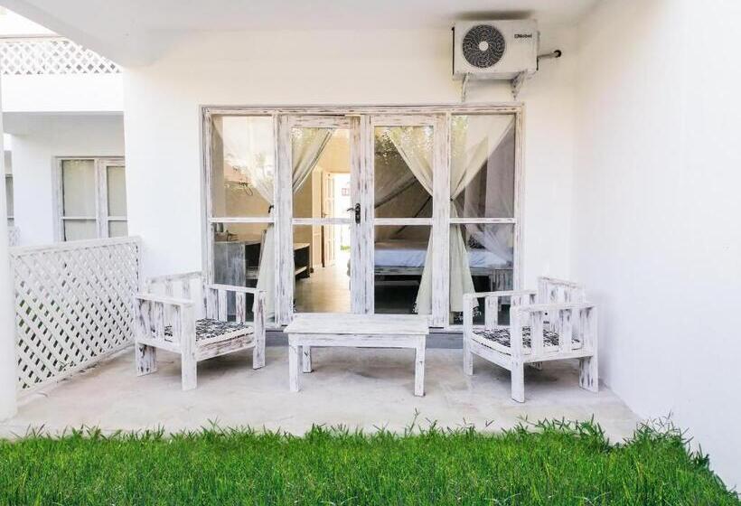 اتاق لوکس با چشمانداز دریا, Ahg Lion Beach Resort