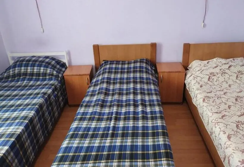 Economy Triple Room, готель стефанія