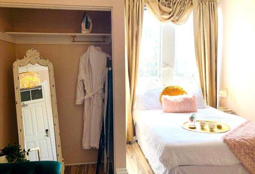 سوییت لوکس, Arthur