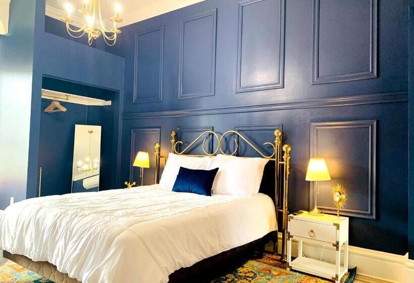 استودیوی لوکس, Arthur