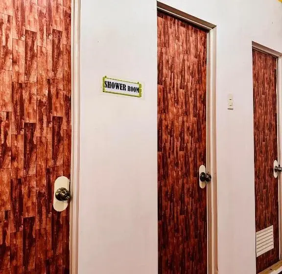 اتاق استاندارد با سرویس بهداشتی مشترک, Close To The Airport, City Center, Accessible   Amancio S New Extension