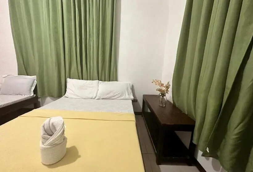 اتاق استاندارد چهارنفره با سرویس بهداشتی مشترک, Close To The Airport, City Center, Accessible   Amancio S New Extension