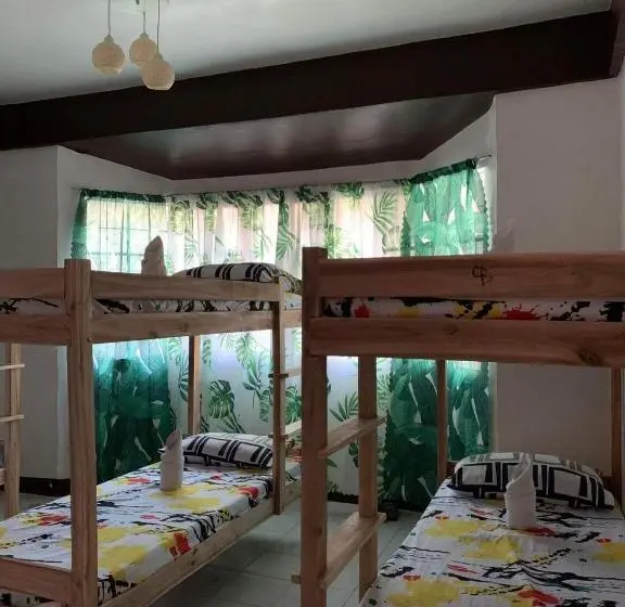 اتاق خانوادگی با سرویس بهداشتی مشترک, Close To The Airport, City Center, Accessible   Amancio S New Extension