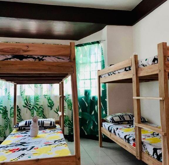 اتاق خانوادگی با سرویس بهداشتی مشترک, Close To The Airport, City Center, Accessible   Amancio S New Extension