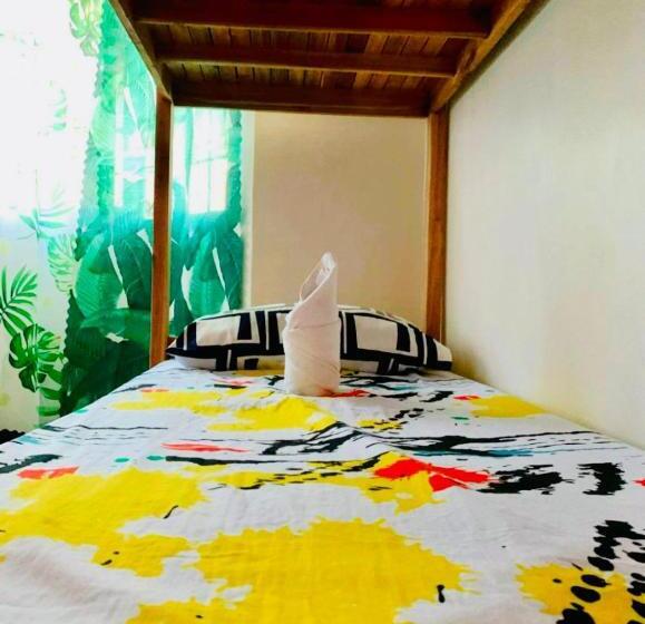 اتاق خانوادگی با سرویس بهداشتی مشترک, Close To The Airport, City Center, Accessible   Amancio S New Extension