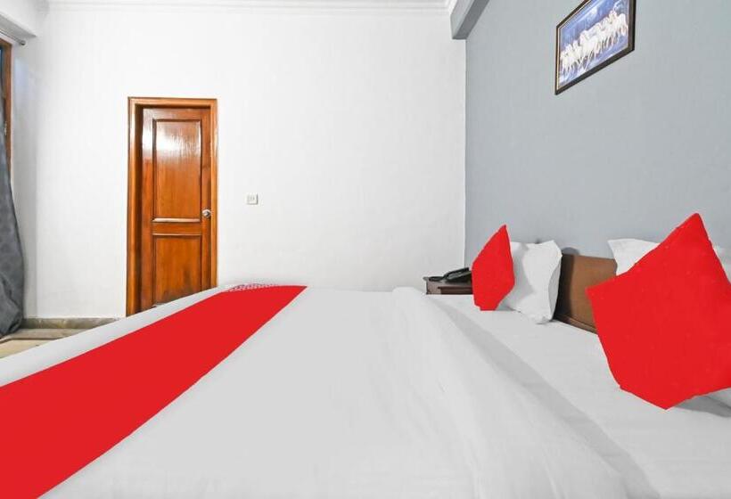 غرفة كلاسيكية ثلاثية, Flagship Hotel Crush On