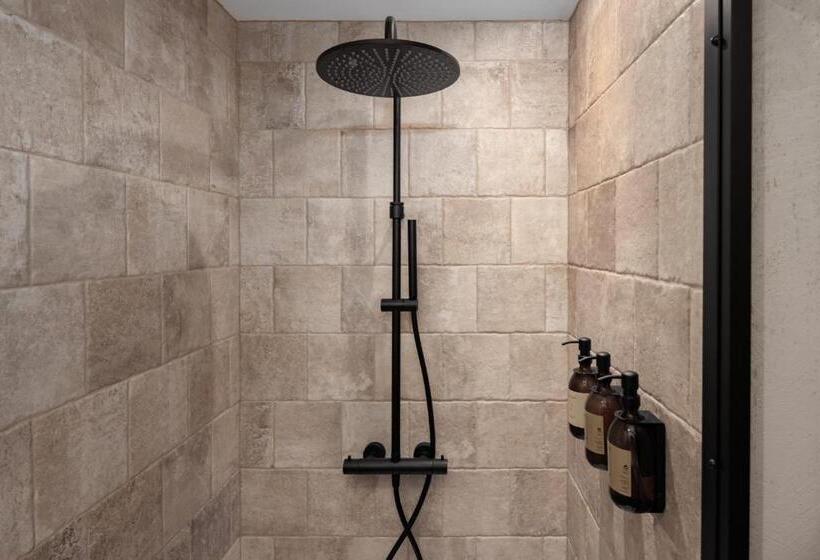 四人标准间, Hillview Hotel Grandvoir