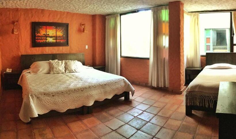 Chambre Triple Standard, Compostella