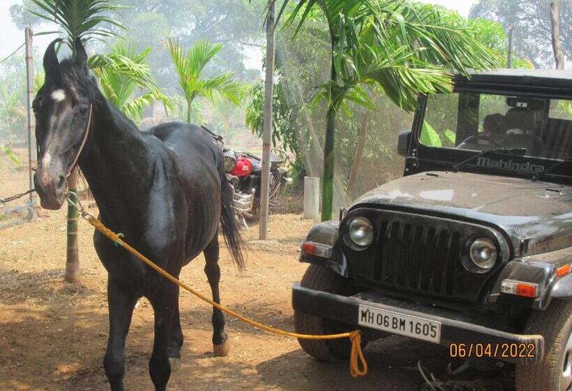 1 Sovrums Hus, Mars Jungle Adventure Stud Farm With Private Jacuzzi