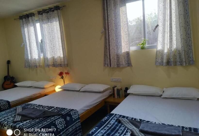 Family Suite, Mars Jungle Adventure Stud Farm With Private Jacuzzi