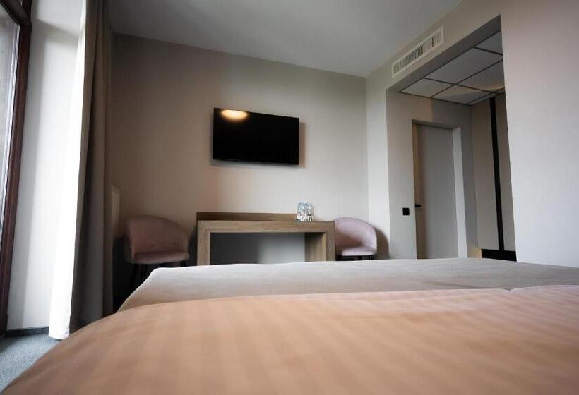 اتاق سوپریور, Zagorod