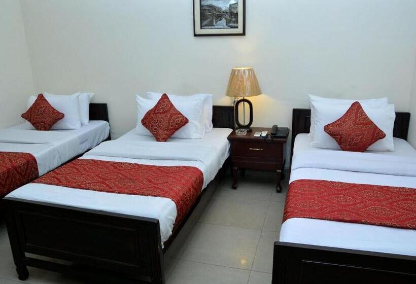 اتاق استاندارد سه نفره, Luxury One