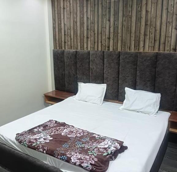 غرفة كلاسيكية ثلاثية, Oyo Hotel Orvin In