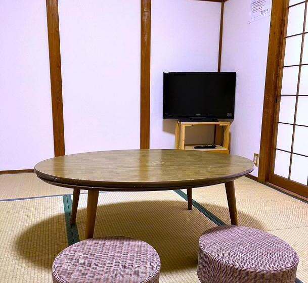 浴室共有スタンダード４人用ルーム, Guesthouse法華寺yoshikawa