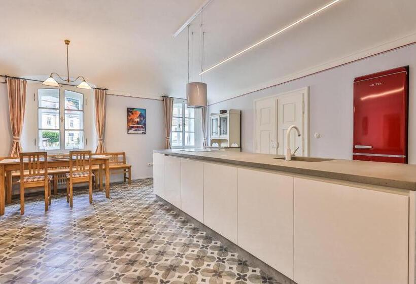 １ベッドルームのデラックスアパートメント, Just Jimramov