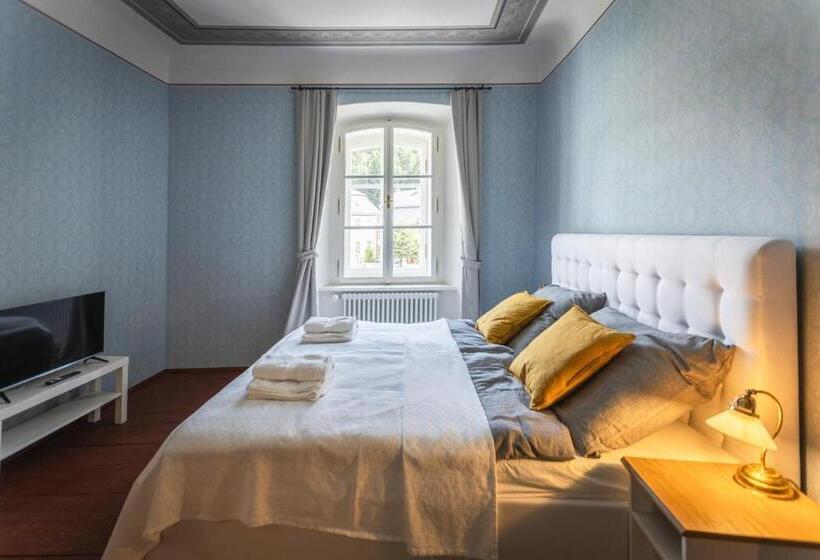 １ベッドルームアパートメント, Just Jimramov