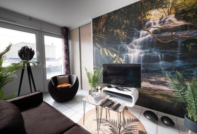 اتاق استاندارد, La Cascade