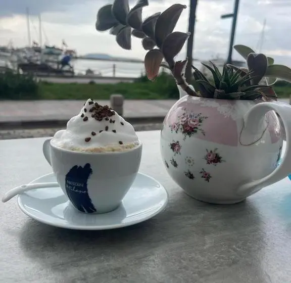 スタンダードトリプルルーム, Urla Marin Otel