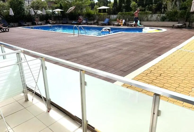プールビュースタンダードルーム, Apartments Stamopolu Lux With Pool View