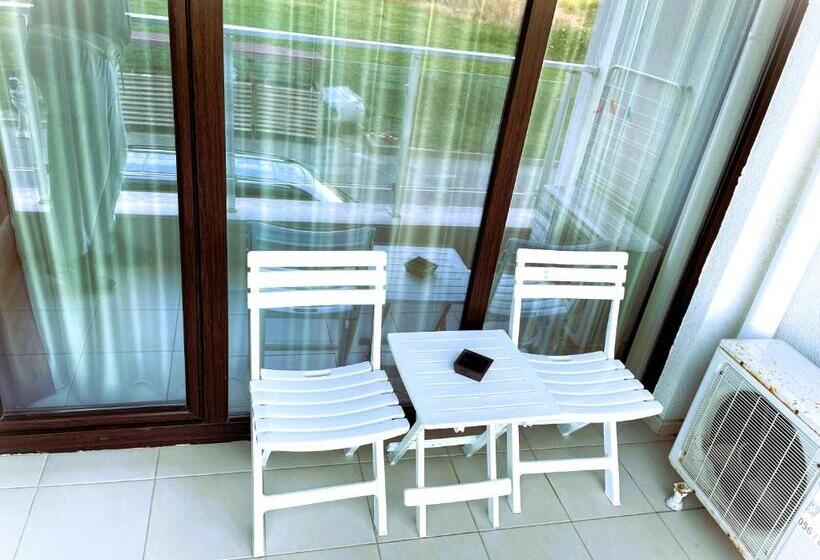 آپارتمان 1 خوابه با چشمانداز استخر, Apartments Stamopolu Lux With Pool View