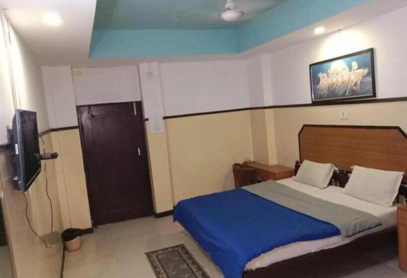 스탠다드 룸 킹사이즈 침대, Swagat Near Railway Station Best Selling & Best Choice Of Travellers By Morservices