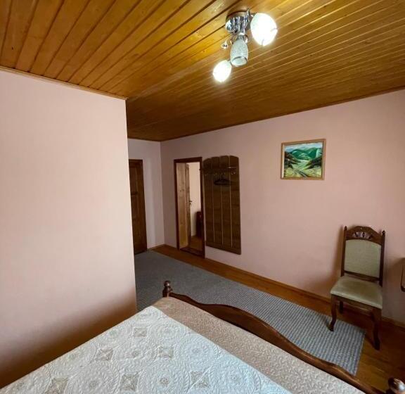 Superior-perhehuone, горизонт