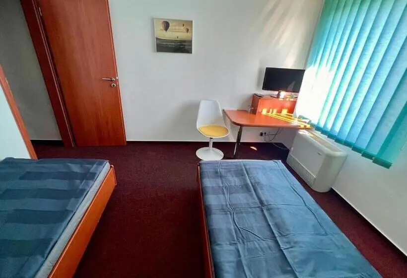 スタンダードルーム, Cavok Letiště Příbram