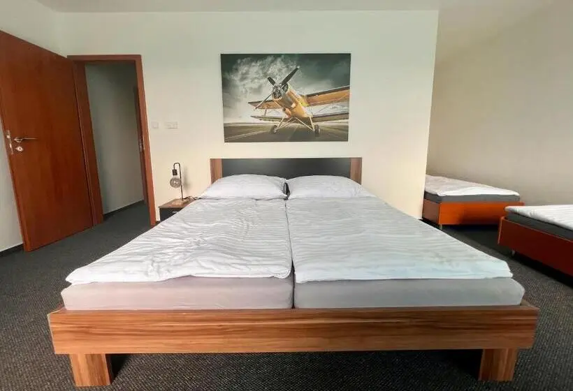 スタンダード４人部屋, Cavok Letiště Příbram