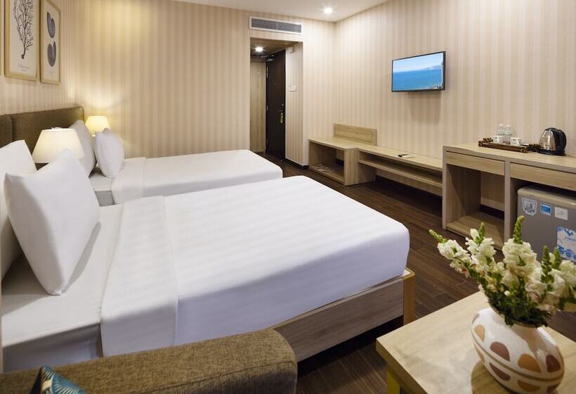 اتاق لوکس با بالکن و چشمانداز دریا, Db