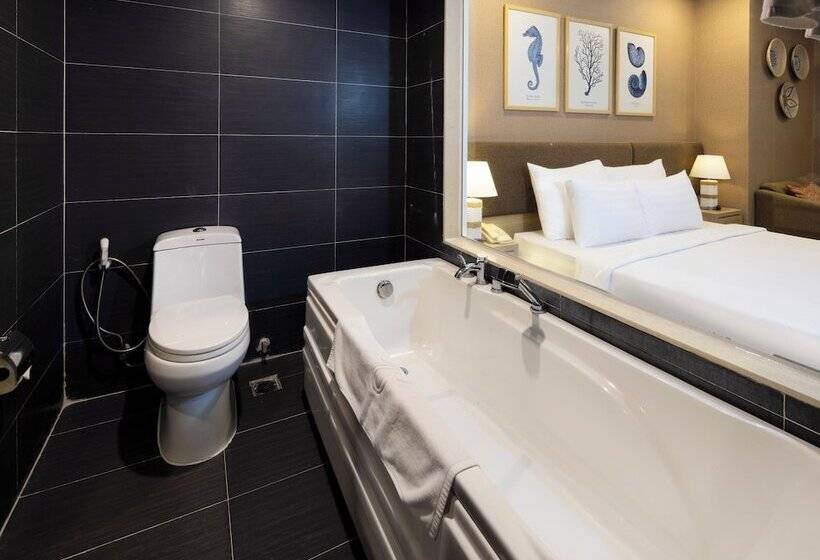 اتاق لوکس با بالکن و چشمانداز دریا, Db