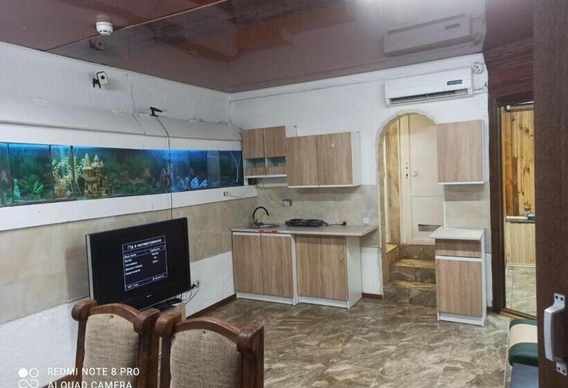 تختخواب در اتاق مشترک, готель сауна водопад