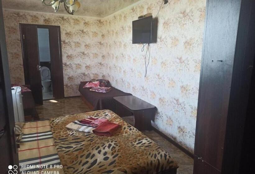 ویلای یک اتاق خوابه با استخر شنا, готель сауна водопад