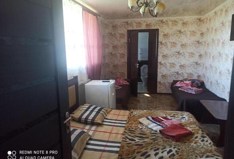 ویلای یک اتاق خوابه با استخر شنا, готель сауна водопад