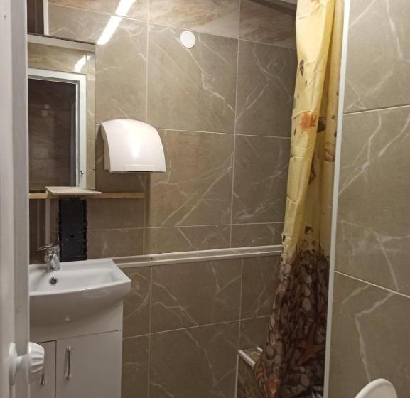 اتاق خانوادگی, готель сауна водопад