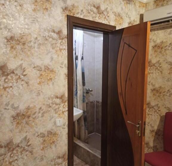 ویلای یک اتاق خوابه با استخر شنا, готель сауна водопад