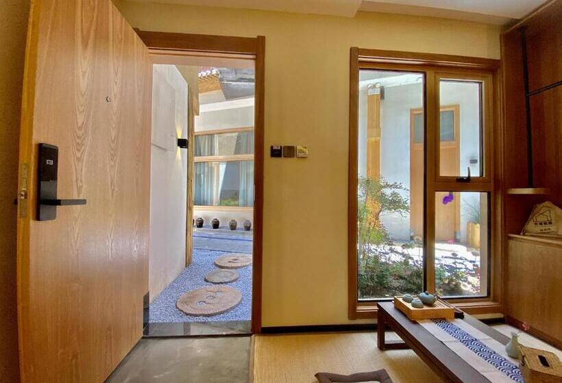 غرفة قياسية سرير كينج, Memory Garden House