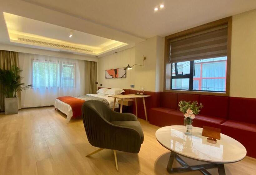 غرفة ديلوكس سرير كينج, Memory Garden House