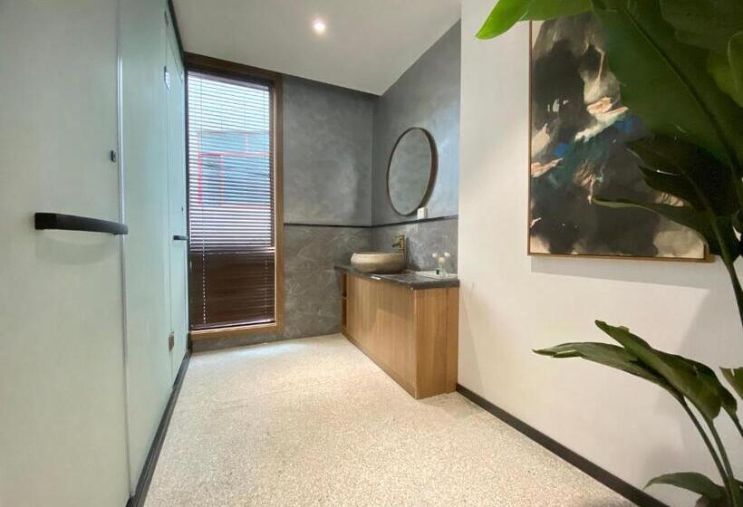 جناح, Memory Garden House