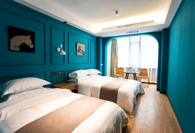 Люкс Семейный 2 Спальни, Memory Garden House