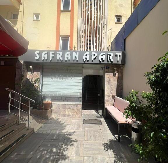 带1个卧室的带阳台的公寓, Safran Apart